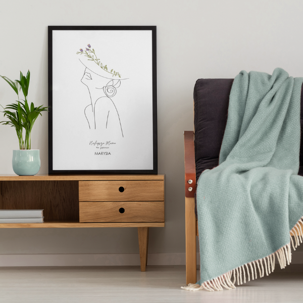 Plakat dla Mamy wzór DM14 | kobieta w kapeluszu z fioletowymi dzwonkami