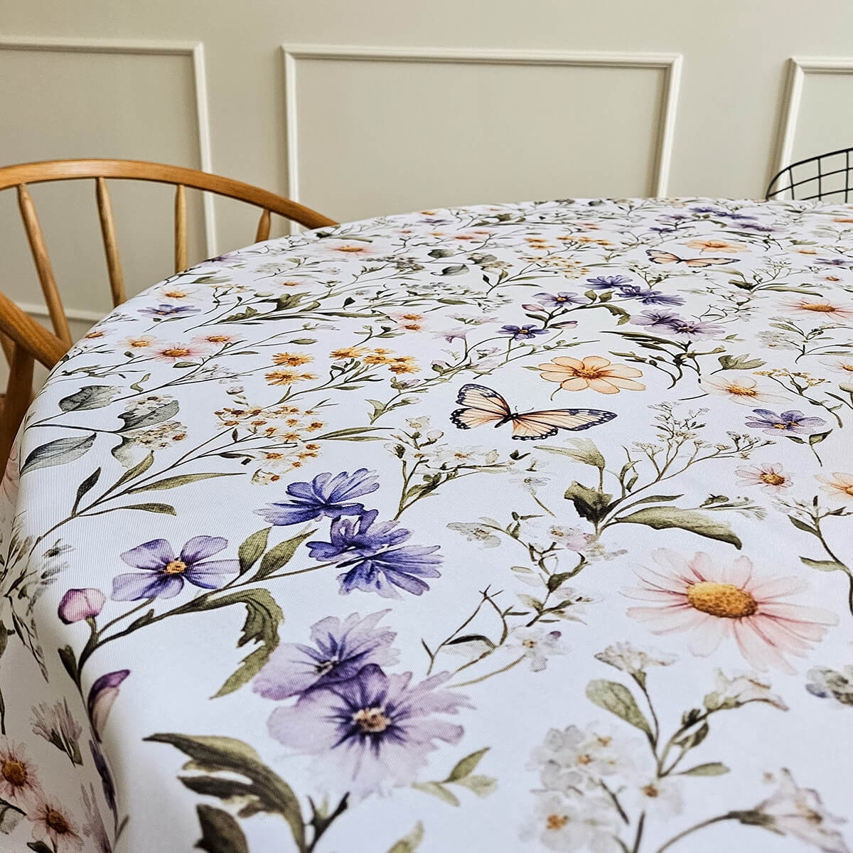 Obrus okrągły FLORAL wzór F44 | kwiatki i motyle