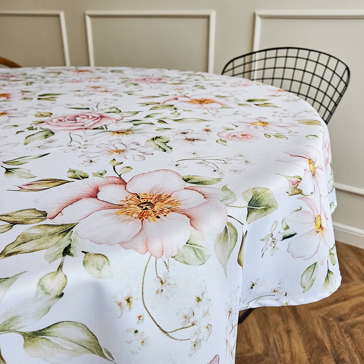 Obrus okrągły FLORAL wzór F46 | kwitnące róże