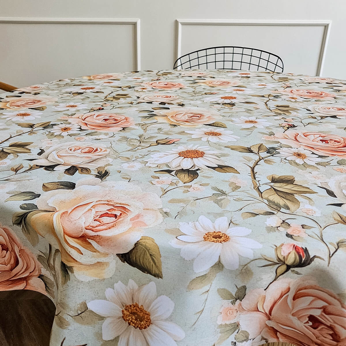 Obrus okrągły FLORAL wzór F47 | róże vintage